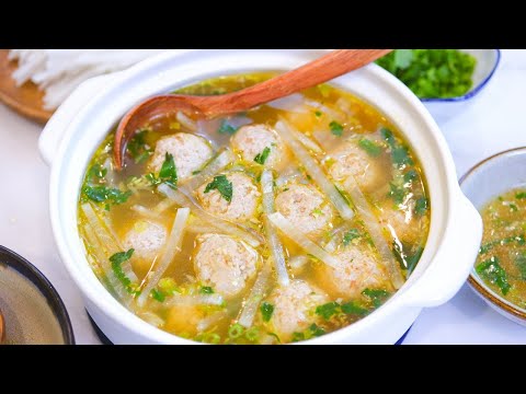 Feeling Chilly? This Hearty Chinese Meatball Soup Will Warm You Up!