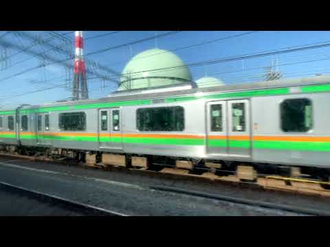 185系と並走する電車達