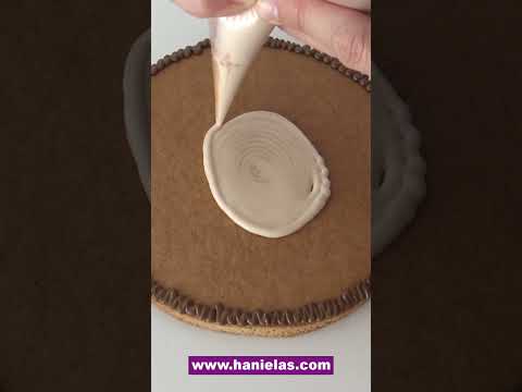 How to create wood plank design with easy royal icing technique #royalicing