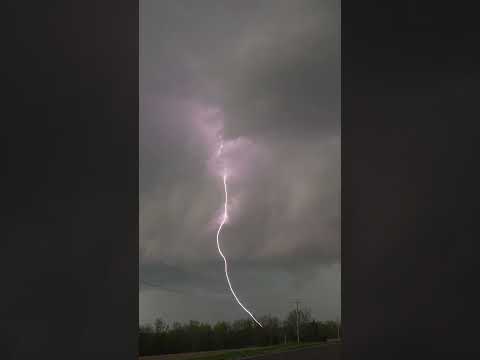 TERRIFYING LIGHTNING! - Cloud to Ground Lightning Barrage in Missouri! 4/18/2024