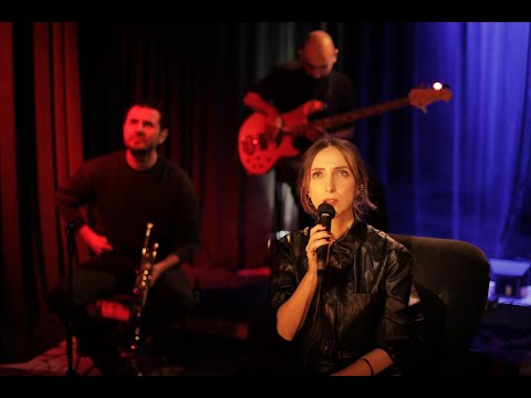 Ceren Gündoğdu - Bazen Birden (Akustik)