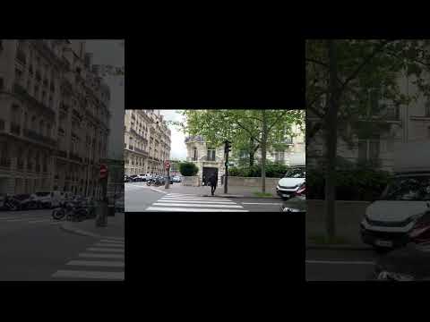 フランス・パリ散歩～歩行者ババアvsバイクジジイｗ　 #shorts  #パリ #フランス  #海外生活 #海外旅行