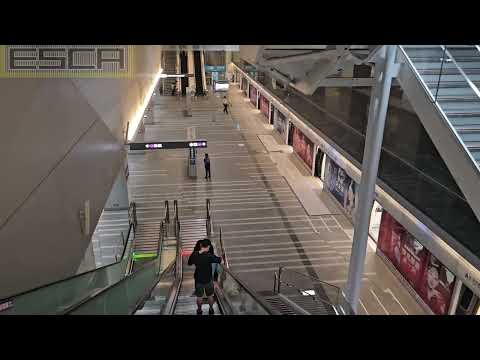 Taiwan MRT Taipei Station Escalator to the platform level OTIS