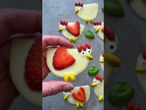 White Chocolate Strawberry Chicken 🐔 #short #treat #foodart #funfood #chocolate #shorts #howto