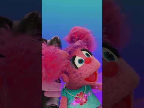 Grover Turns into a "Butter"fly #sesamestreet