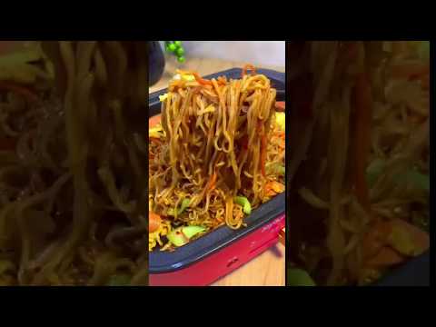 传统中华美食甜品点心143网红方便面Traditional Chinese food dessert dim sum super hot instant noodles