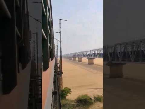 Mahanadi River Rail Bridge 12281/Duronto Express crossing #indianrailways #train #shorts