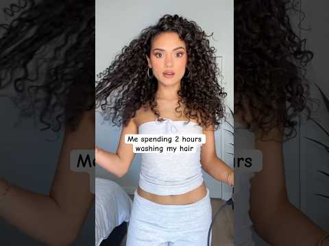 The struggle of all curly girls 🥲 #curlyhair #curlyinspo #curlygirl #curls