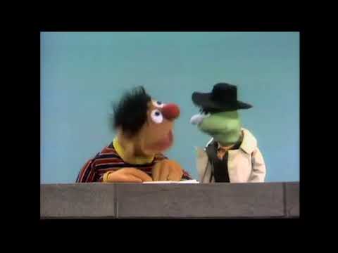 Sesame Street - Lefty tries selling Ernie a notepad