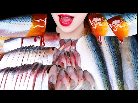 ASMR RAW GIZZARD SHAD EATING SOUNDS MUKBANG 전어 먹방 コノシロ刺身咀嚼音