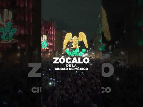 Y #AsíFue como nuestro divo, #JuanGabriel, unió más de 70 mil corazones en el Zócalo de México ♥️🇲🇽