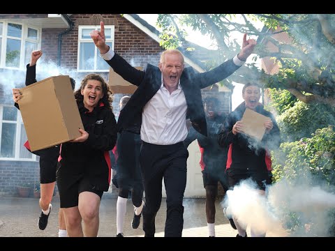 Argos helps customers avoid badly timed deliveries with legendary defender Colin Hendry