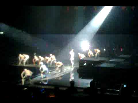 郭富城 Aaron Kwok De Show Reel Live In Concert 09 [30 May 2009] 唱這歌 水里跳舞 Version 2