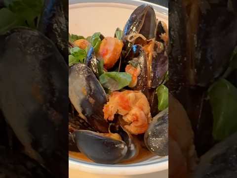 Steamed Mussels! Recipe in comments! #mussels #steamedmussels #seafood #appetizer #seafoodrecipes