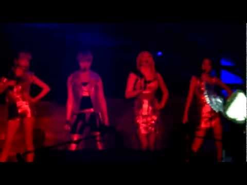 [Fancam] 2NE1 - I Love You (New Evolution Global Tour Singapore 2012) Part 2