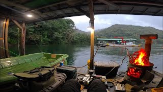 A villa where you can fish and camp even in a big storm, a small boat trip