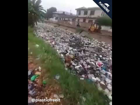 Fiume di Plastica in Ghana