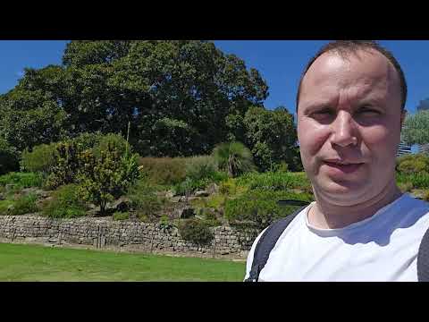 Me in Sydney, Opera House and Queen's botanical park