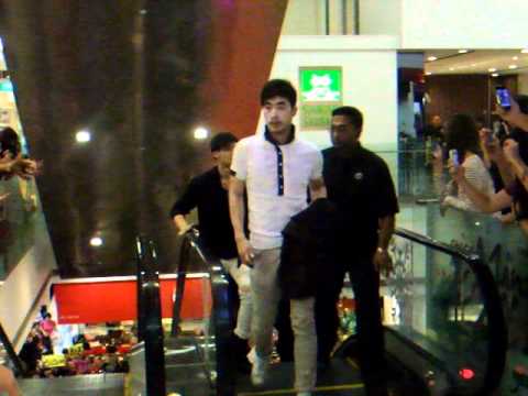 [251111] Teen Top Singapore Meet & Greet At Novena Square 2 (Leaving)