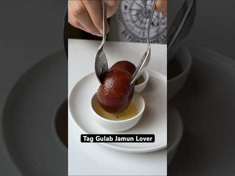 Biggest Gulab Jamun of Delhi 🥵 | Indian Sweets | Gulab Jamun Lovers ❤️ #shorts #viral