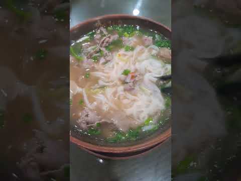 Vietnamese Famous Noodles #shortvideo #satisfying #vietnam #noodles #ricenoodles