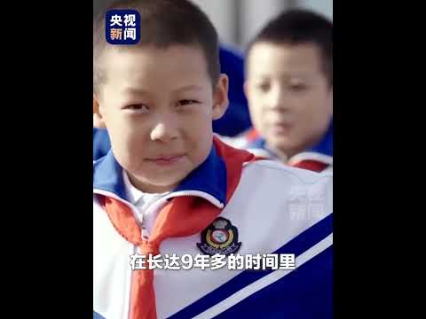 从学生餐里每人每次扣几毛钱，小贪终酿苦果！一餐饮公司串通学校负责人，9年多共克扣学生餐费70余万元。#年度反腐大片第一集《惩治蝇贪蚁腐》