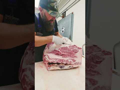 What's your favorite cut from the Beef Chuck Portion? 🥩🔪 #shorts #beef #wagyu #butcher