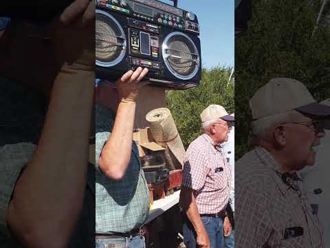 I Bought A Boombox At a Farm Auction In The Middle Of Nowhere                 #publicauction