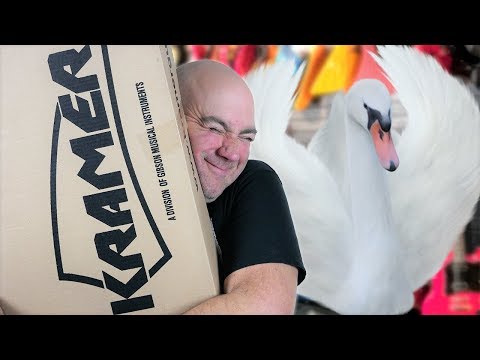 Unboxing The 2019 Kramer Nightswan