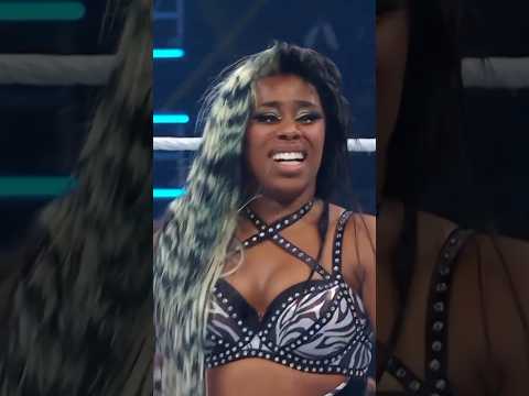 NAOMI DID THAT! 👏 #WWE #SmackDown