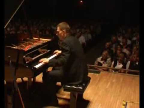 Adam Gyorgy plays F.Liszt: Hungarian Rhapsody No. 2, 2005