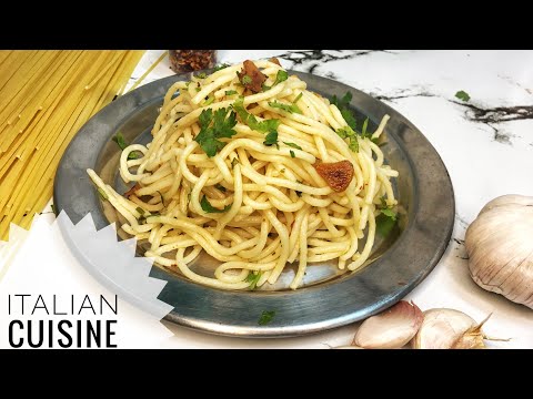 Spaghetti Aglio E Olio recipe | Italian Cuisine | Easy Garlic Pasta recipe by Paradise Feast