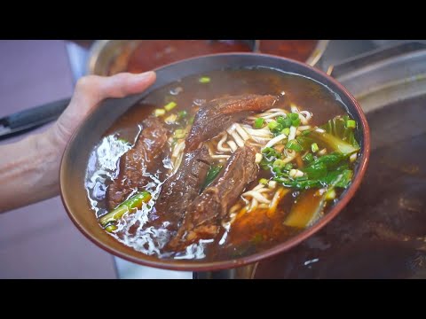 北投三十年人氣牛肉麵店 - 台灣美食│Beef Noodles - Taiwanese Food