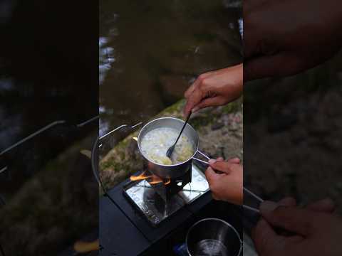 Quick meal by the river #asmr #campcooking #outdoorcooking