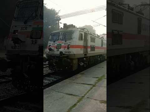 Lalgarh junction to Dibrugarh Arrived Express Train  Wap7 Crossing#uniquetrainengines#indianrailways