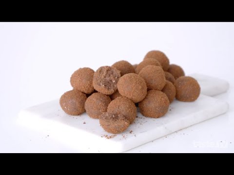 Easy 4-ingredient chocolate ripple condensed milk truffles!