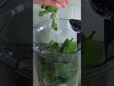 Daily Green Detox Smoothie #shorts (recipe in description)