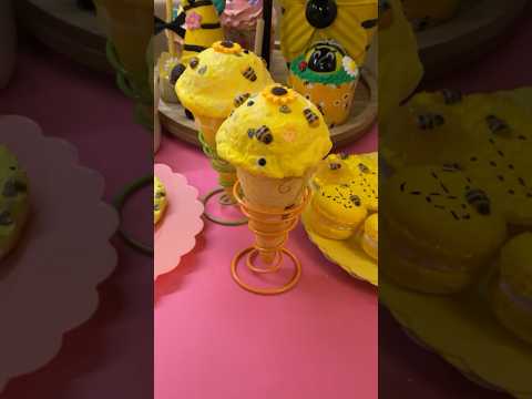 Let’s Fake Bake Whimsical Honey Bee Ice Cream Cones! #fakebake #icecream #peepthisyall