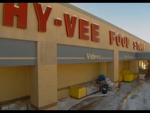 Grocery shopping at a Hy-Vee store in 2000