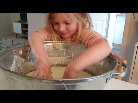 Must Try Easy & Fun Activities for Toddlers | Science, messy play and sensory