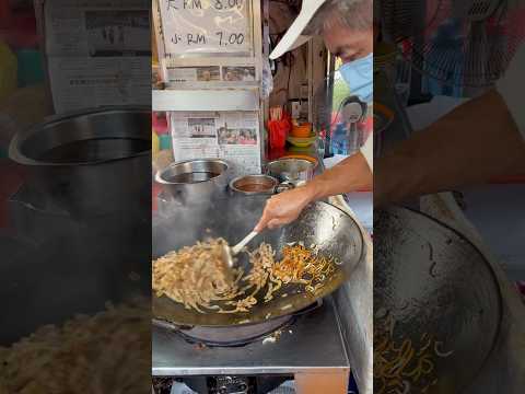 #nightmarketfood #nightmarket #streetfood  #charkueyteow #charkoayteow