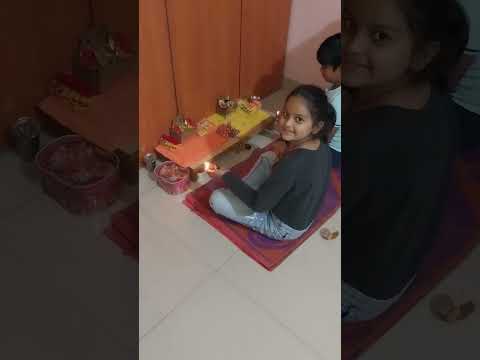 मन में में बसा कर तेरी मूर्ति उतारू मैं गिरधर तेरी आरती#shortvideo