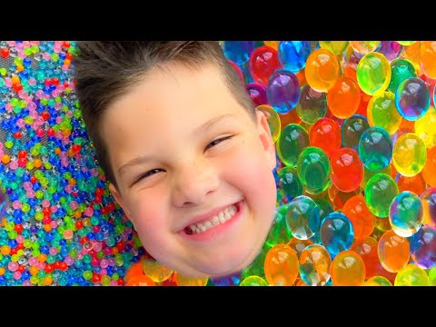 Caleb GROWS ORBEEZ with Aubrey! Giant Orbeez Balloon POPS on TRAMPOLINE! Caleb PRETEND PLAY Fun!