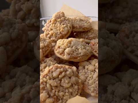 Pumpkin pie cookies that actually taste like pie! #pumpkincookies #pumpkinpiecookies #fallbaking