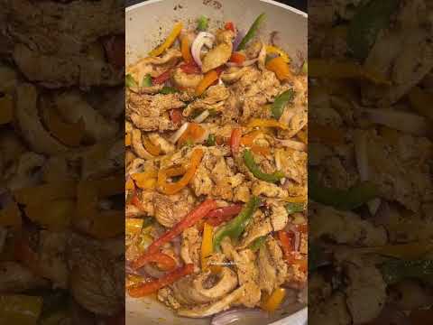 Chicken fajita sandwich🍔#fajita #chickenfajitasandwich #youtubeshorts