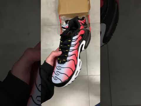 Nike air max tn plus red black