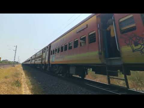 22563-Udhna Antyodaya Exp With Wap-7 Late Running