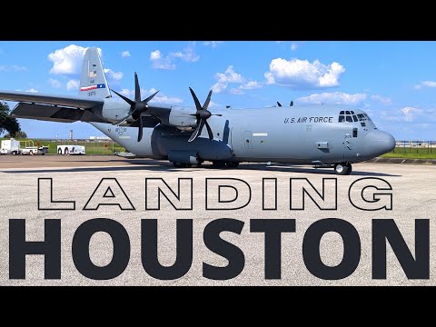 HOUSTON, TEXAS | C-130J LANDING - 4K