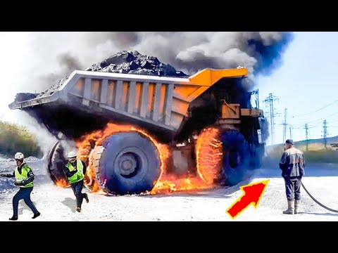 Dangerous Idiots Fastest Truck & Heavy Equipment Fails | Extreme Truck Idiots at Work