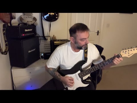 Rocking out on the £29.99 Rockburn Strat through a Blackstar HT-5R. Crazy guitar, so cheap!